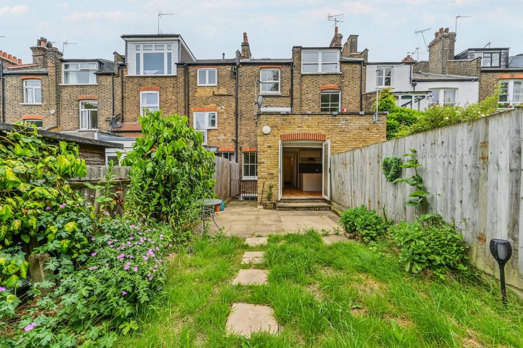 Property photo 1 of 16