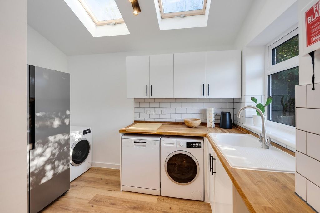 Property photo 3 of 14 3.Jpg