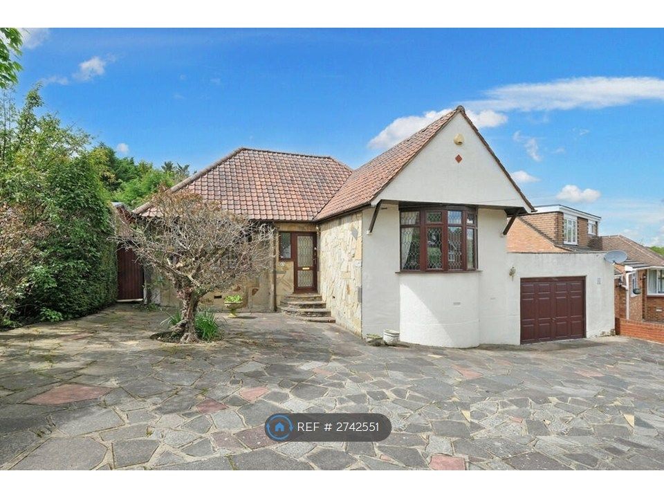 Property photo 1 of 11 Front