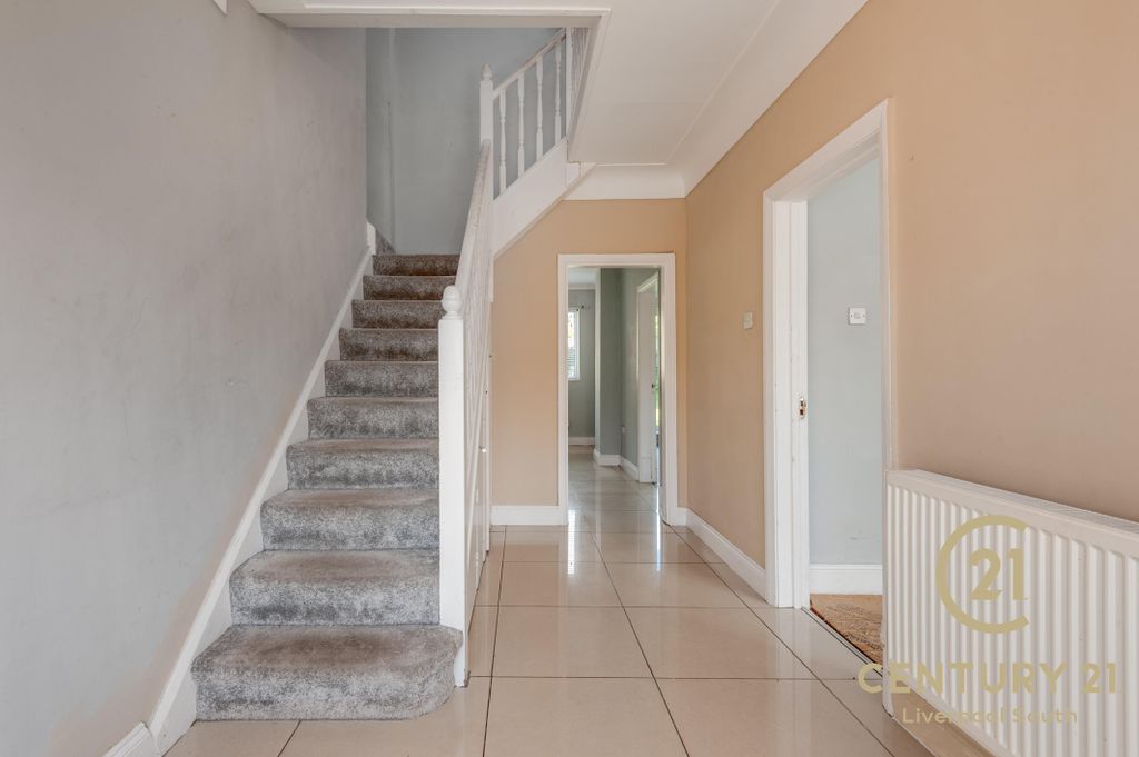 Property photo 2 of 22