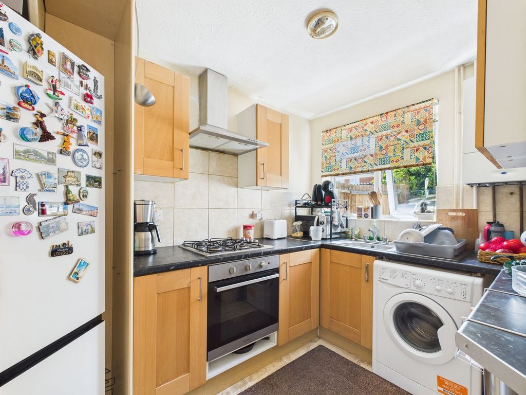 Property photo 2 of 7