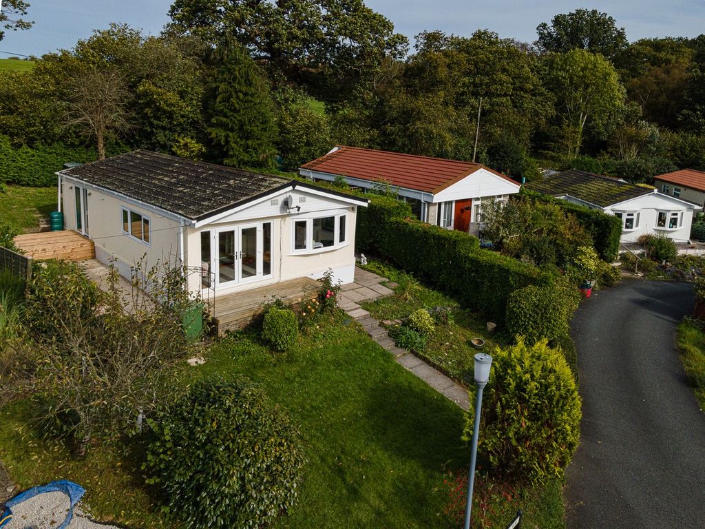 Property photo 2 of 26