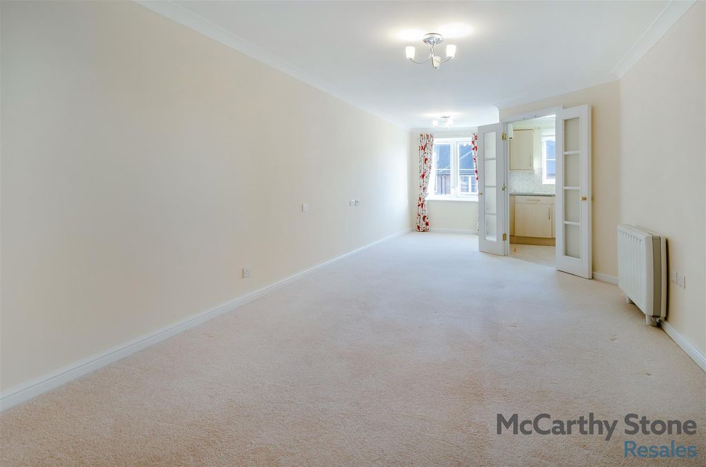 Property photo 2 of 30 8673740-Interior01.Jpg