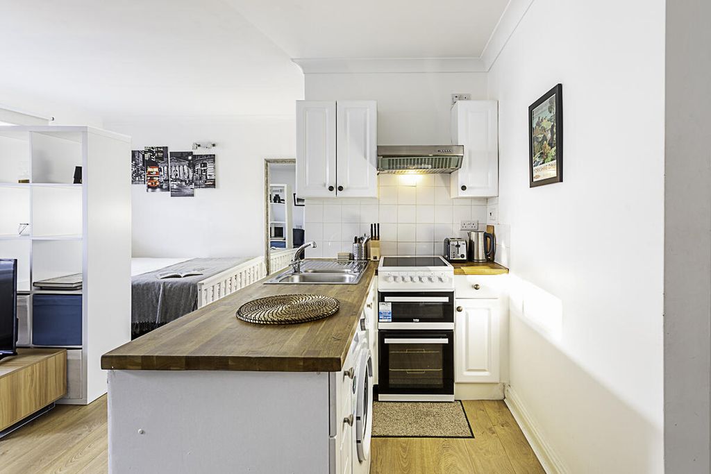 Property photo 3 of 12 Jat