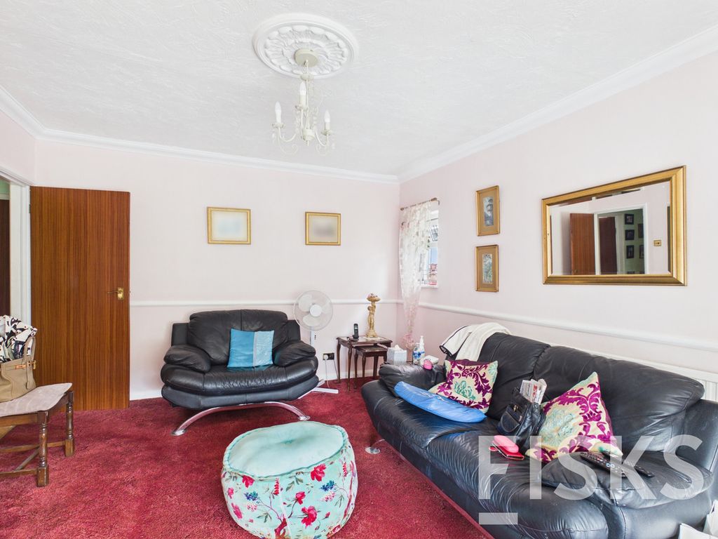 Property photo 3 of 24