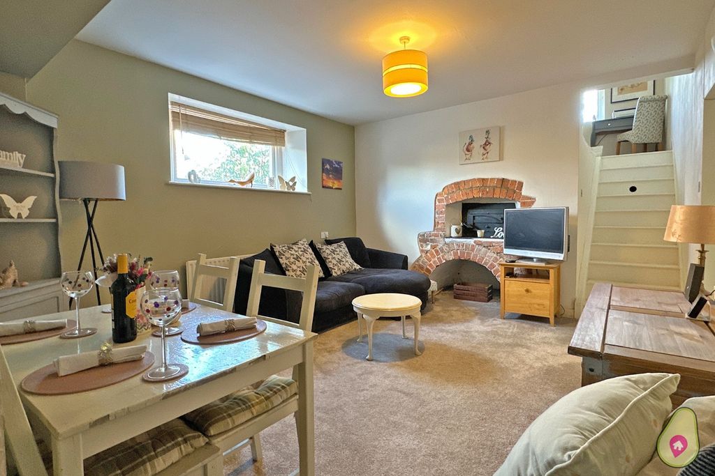 Property photo 2 of 11 3608076