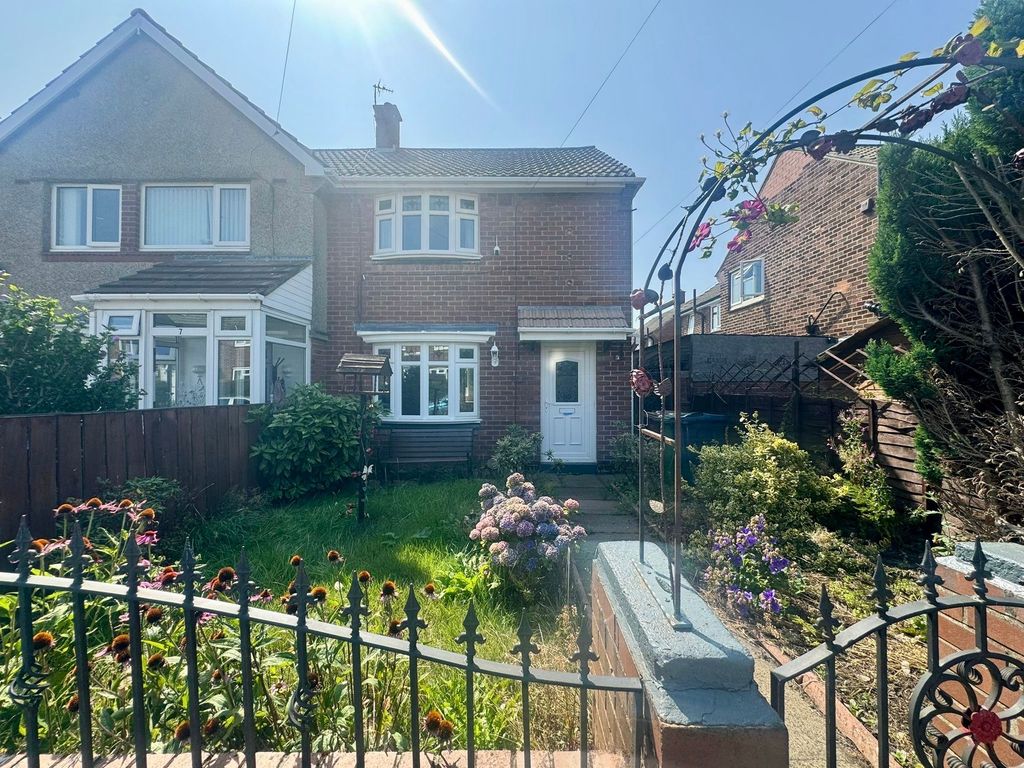 Property photo 1 of 11