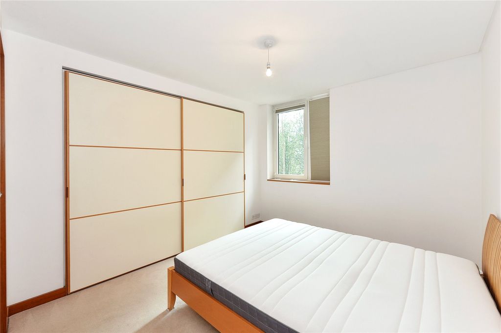 Property photo 3 of 12 Bedroom