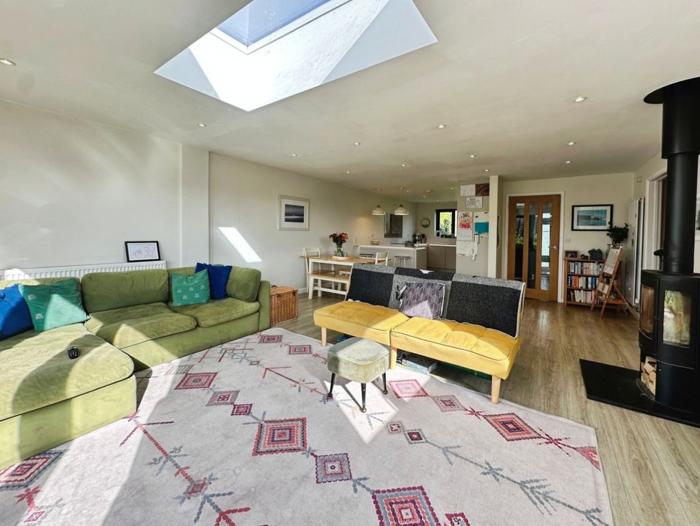 Property photo 3 of 25