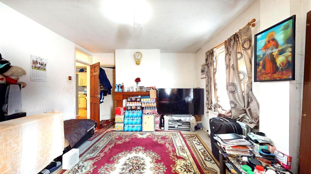 Property photo 2 of 8 67F4E42123E5F2d8E6933973_85277c4Ab6977Cbcdd2B08356