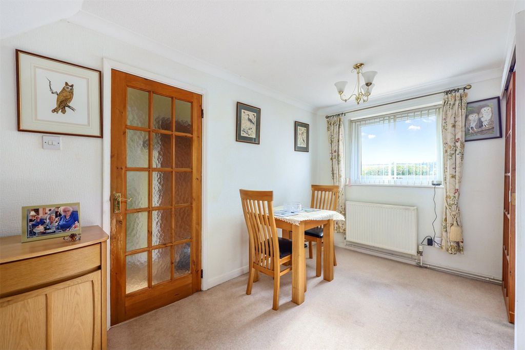 Property photo 3 of 23 Picture No. 12