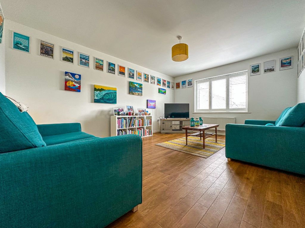 Property photo 3 of 19 5132639
