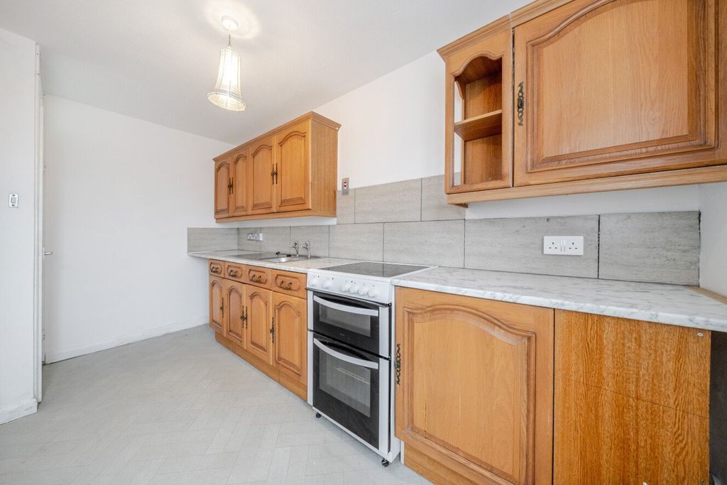 Property photo 3 of 12 Picture No. 06