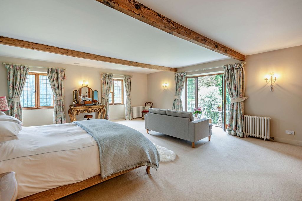 Additional image 10 of 6 bed detached house for saleLamer Lane, Wheathampstead, St. Albans, Hertfordshire AL4