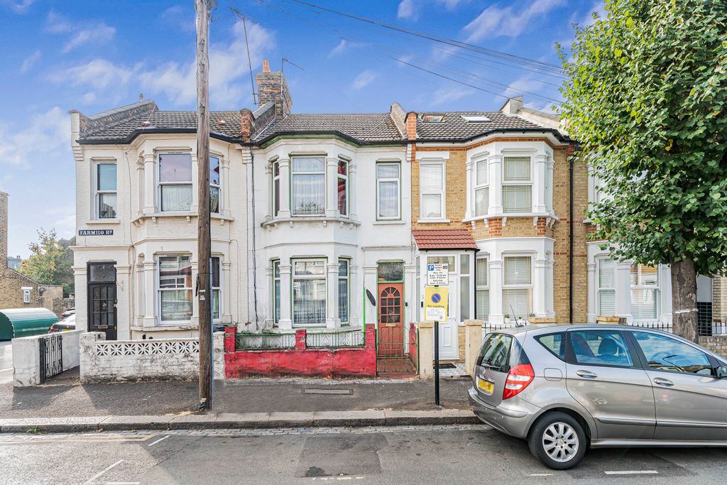 Property photo 1 of 32