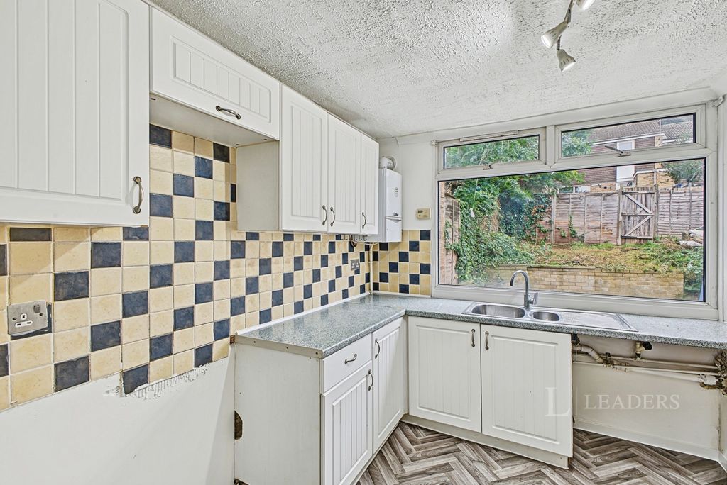 Property photo 2 of 13 Pbox-Img.Jpg