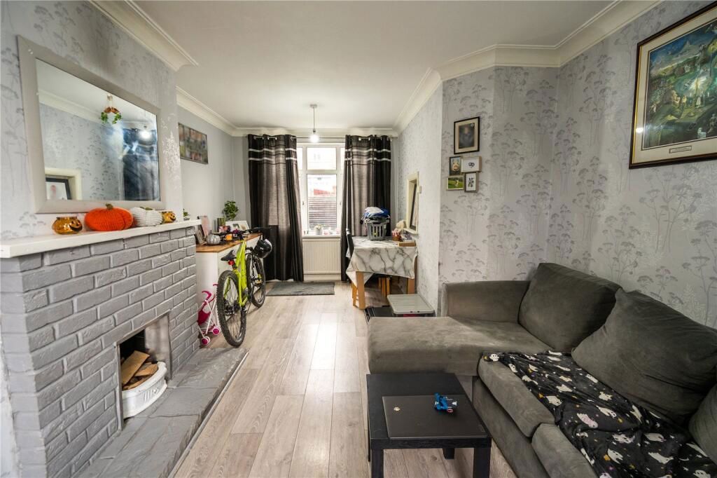 Property photo 3 of 17