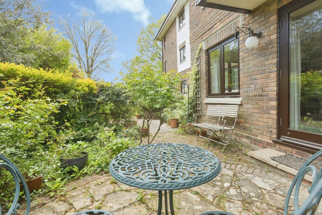 Property photo 3 of 18 Pbox-Img.Jpg