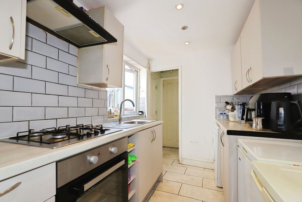Property photo 3 of 13 Pbox-Img.Jpg