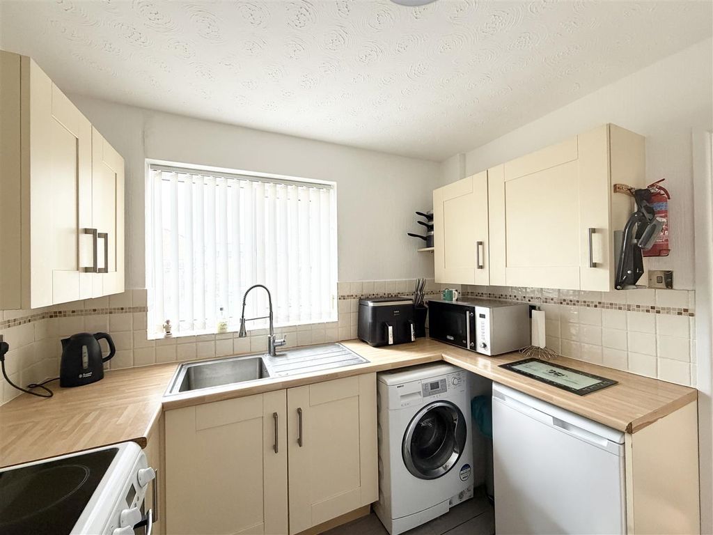 Property photo 3 of 16 3