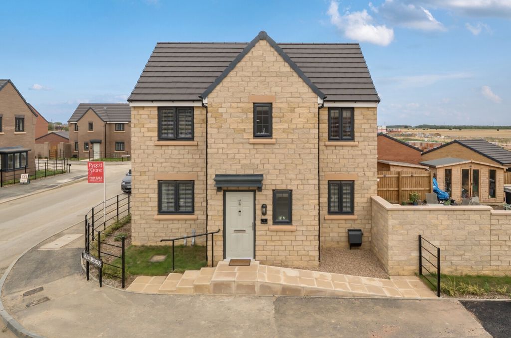 Property photo 1 of 21 -6894630F8E75d-l-1335825-2-6893A1603Ecd0