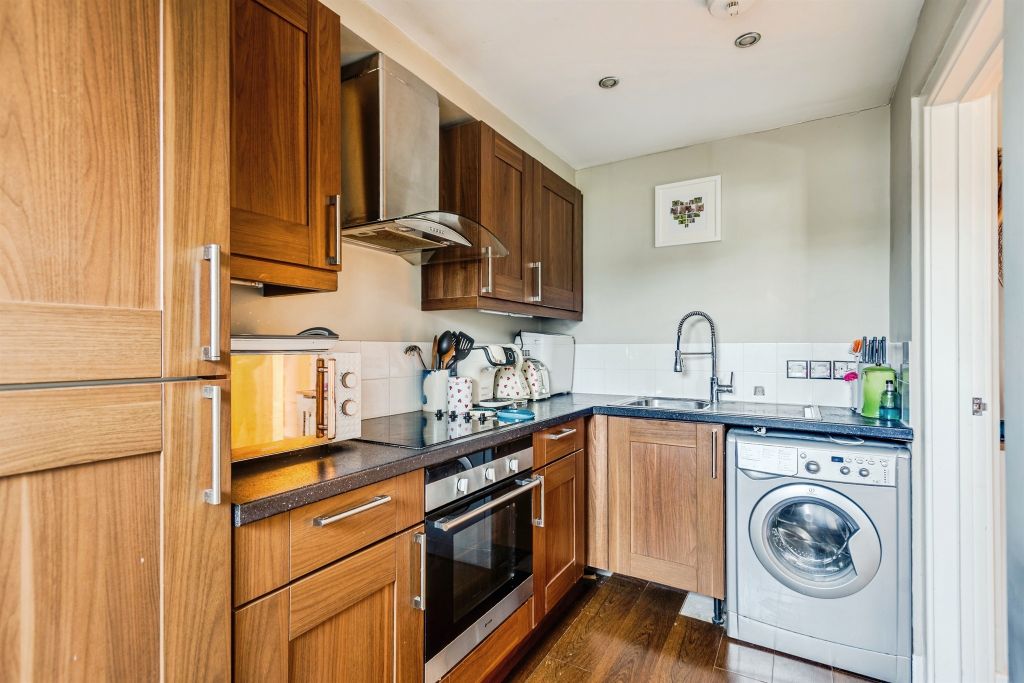 Property photo 2 of 8