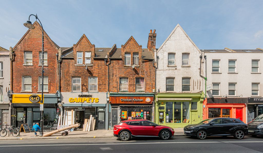 Property photo 2 of 15 Kentish Town Road 115-002