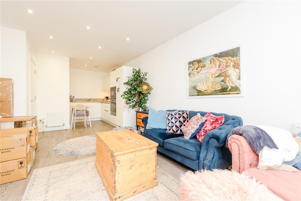 Property photo 3 of 9 Kitchen/Lounge/Diner