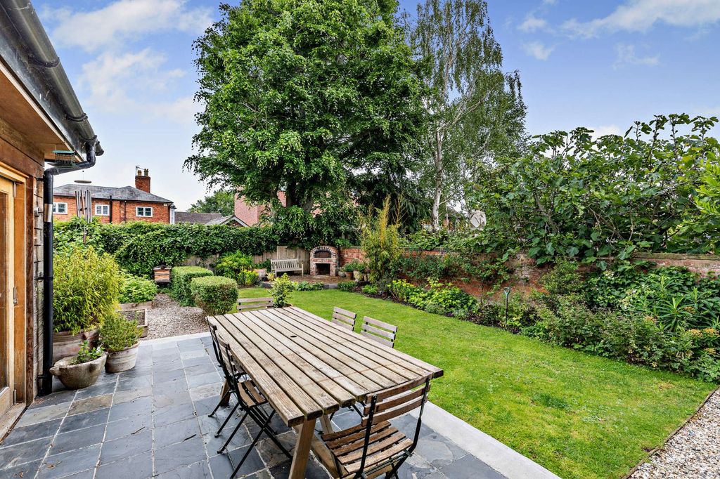 Property photo 2 of 15 Picture No. 05