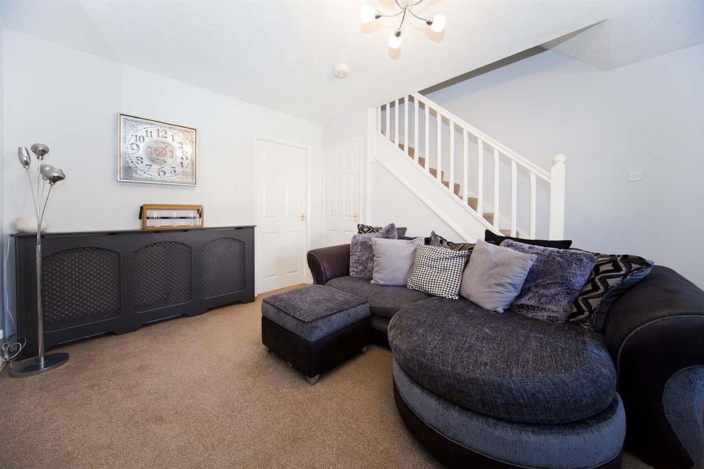 Property photo 3 of 19