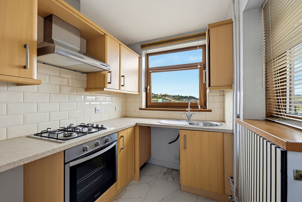 Property photo 2 of 46