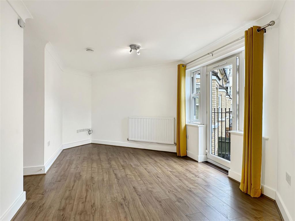 Property photo 2 of 17 Img (12).Jpg