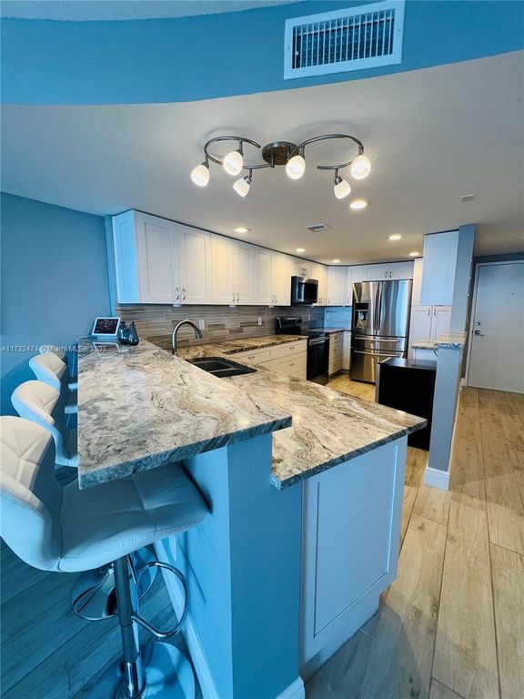 Property photo 3 of 24 <Alttext/>
