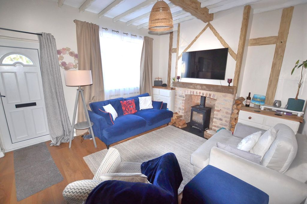 Property photo 2 of 20