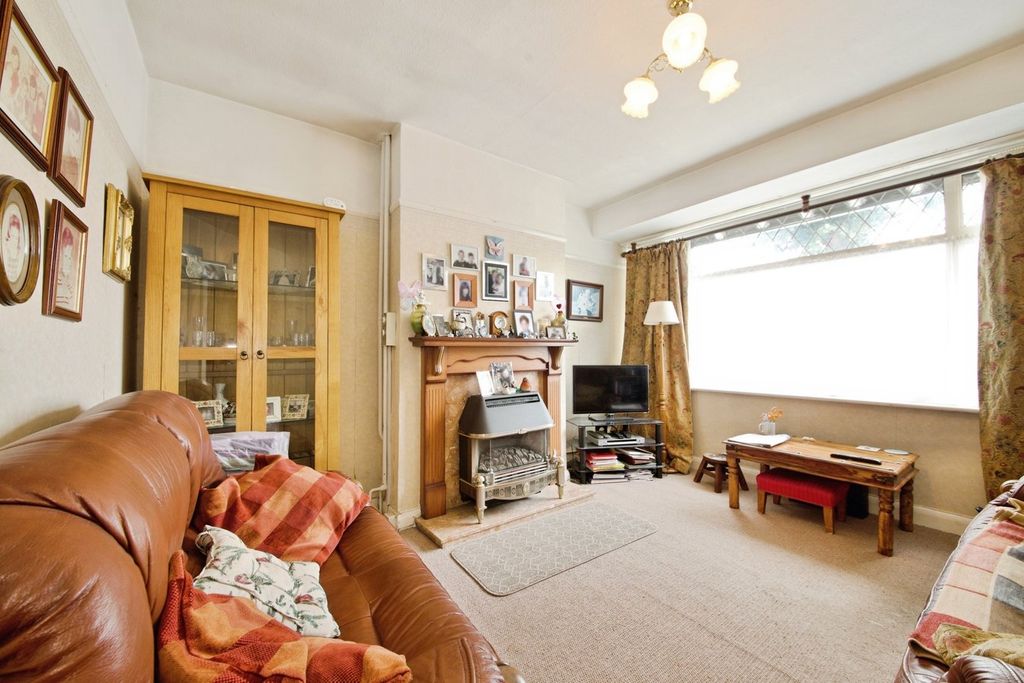 Property photo 3 of 19