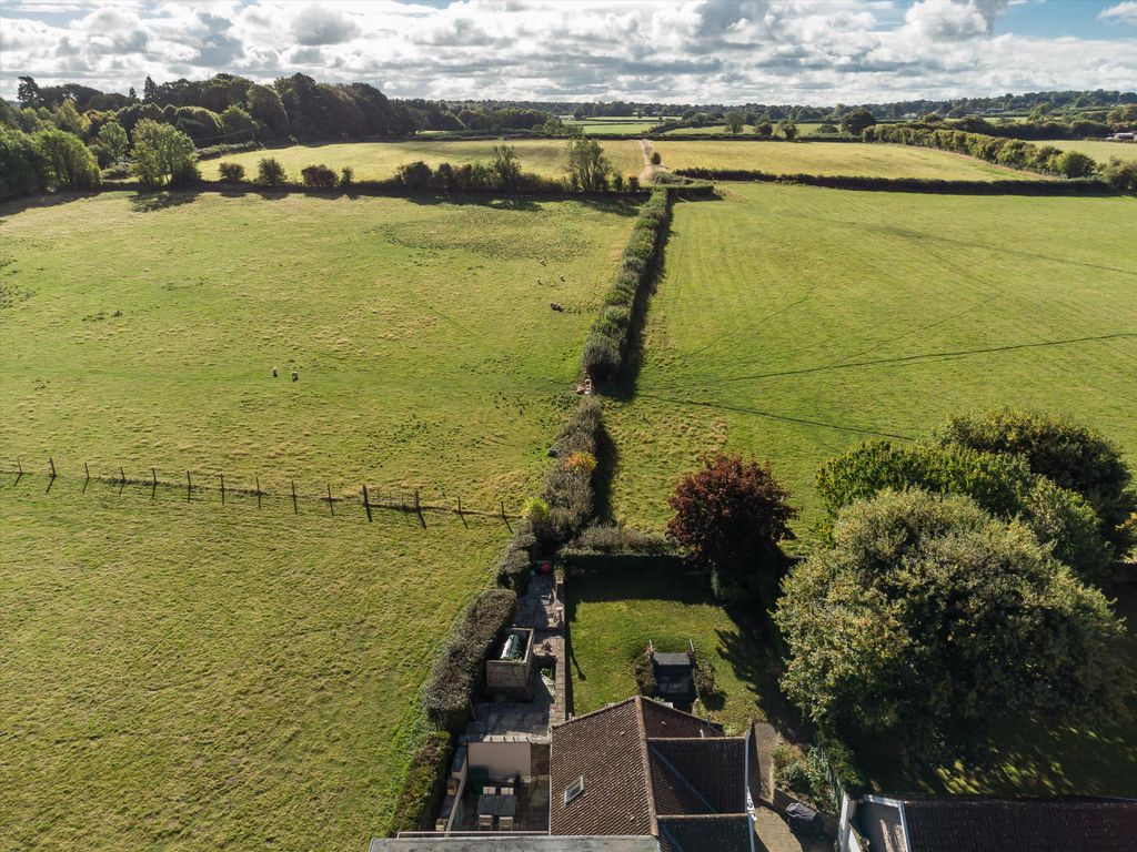 Property photo 2 of 20 Image