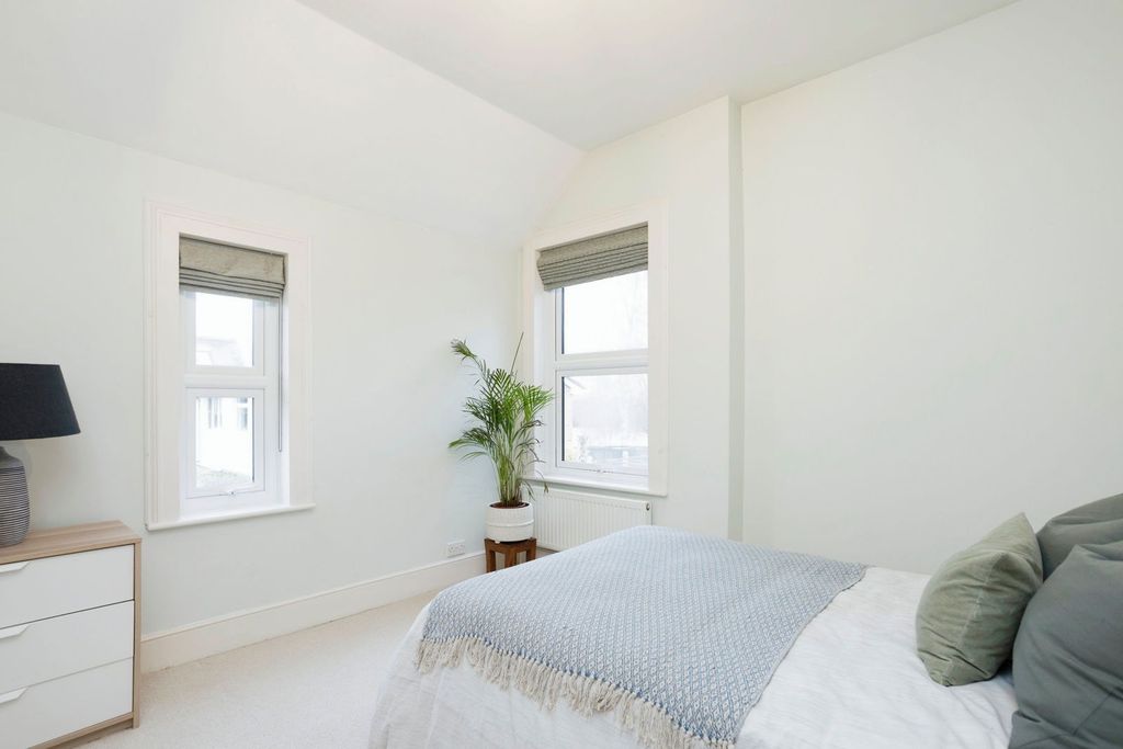 Additional image 14 of 3 bed detached house for saleSt Leonards Road, Horsham, West Sussex. RH13