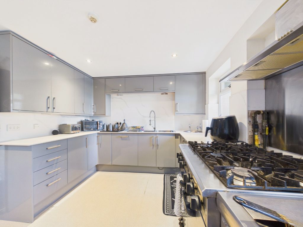 Property photo 3 of 22 5376105