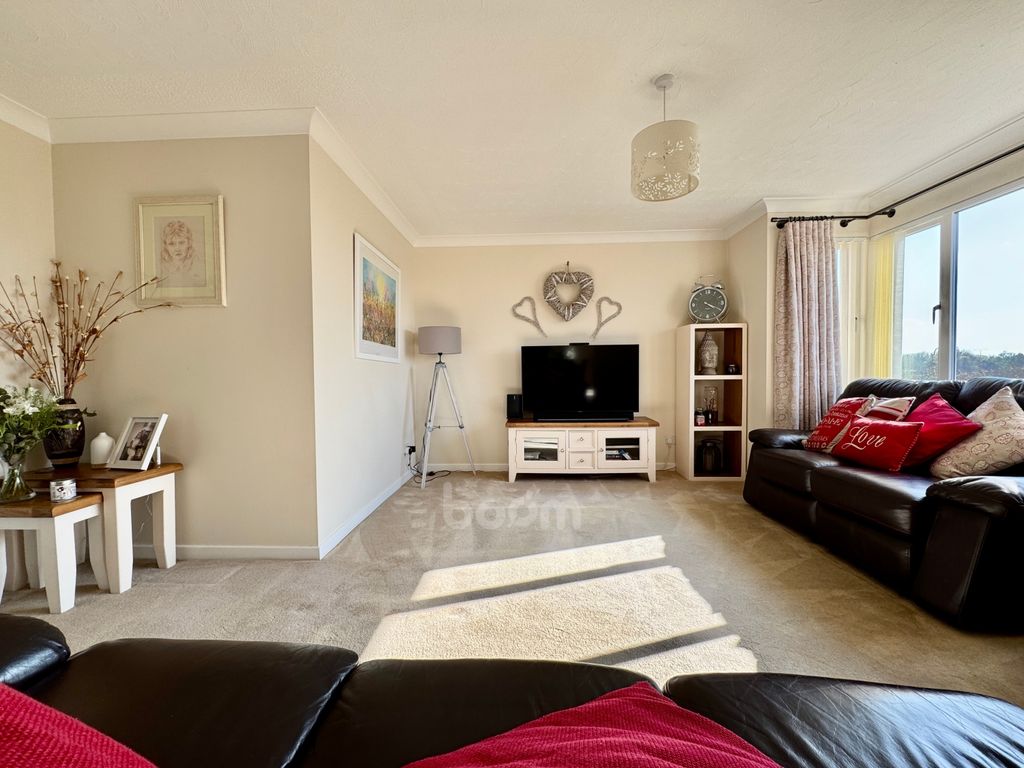 Property photo 3 of 33 Img_2735
