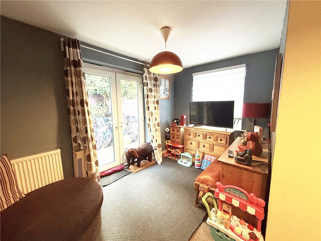 Property photo 3 of 13 Picture No. 18