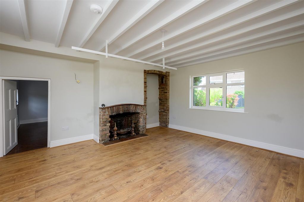 Property photo 2 of 16 Reception Room