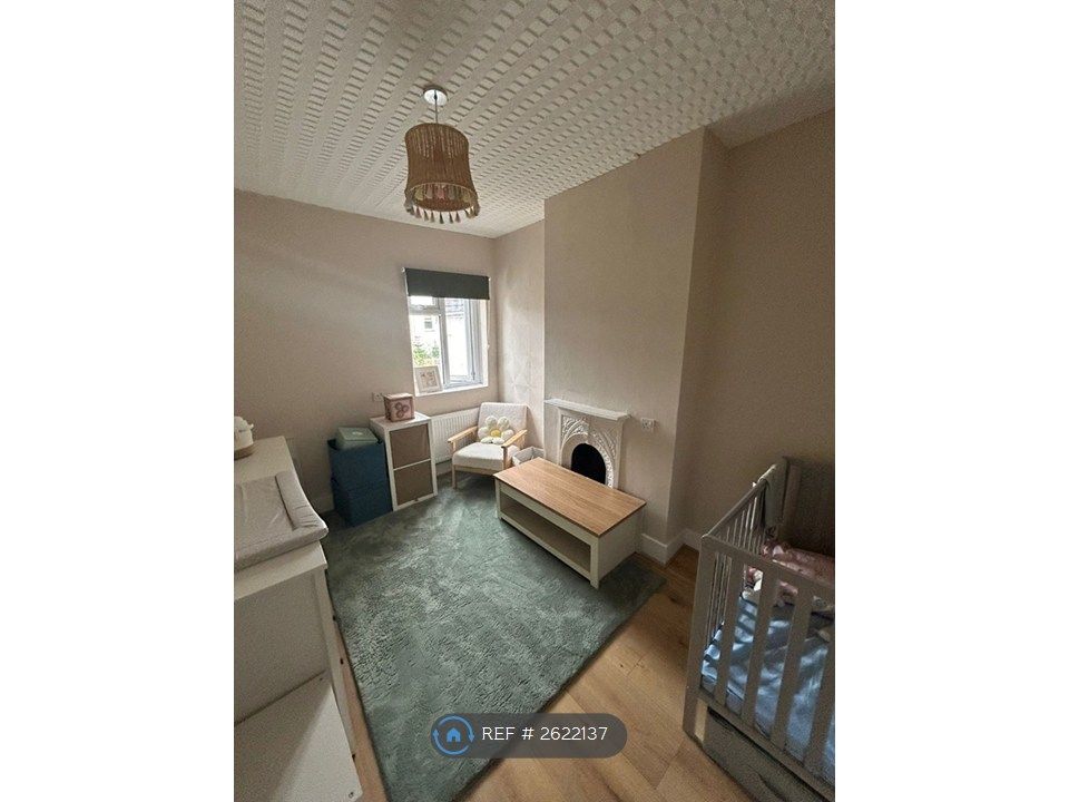 Property photo 3 of 9 Bedroom 2