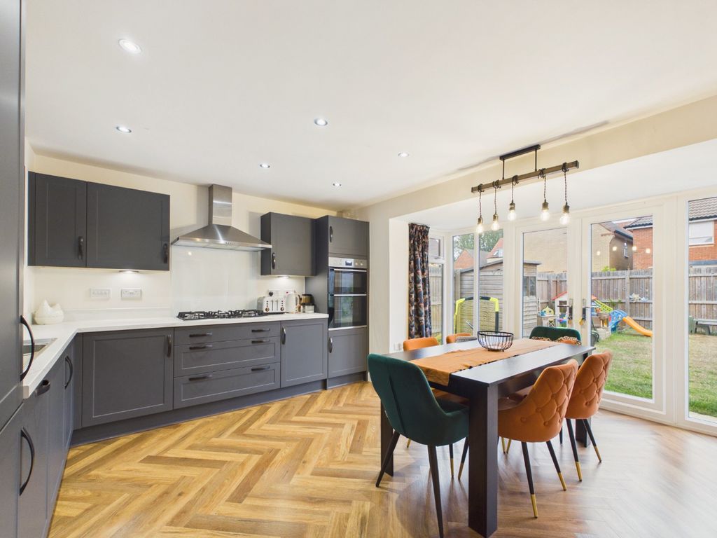 Property photo 2 of 31 5364743