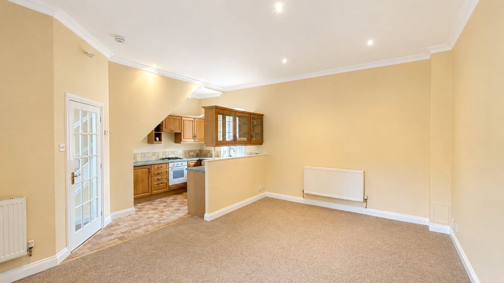 Property photo 2 of 11 Picture No. 02
