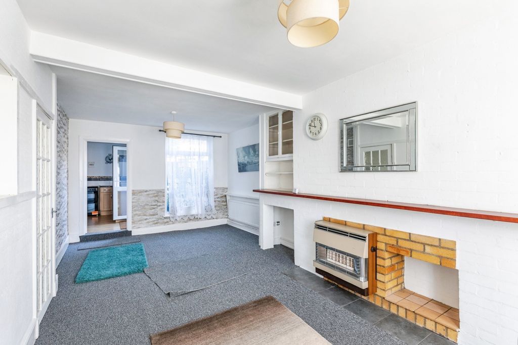 Property photo 2 of 20 Pbox-Img.Jpg
