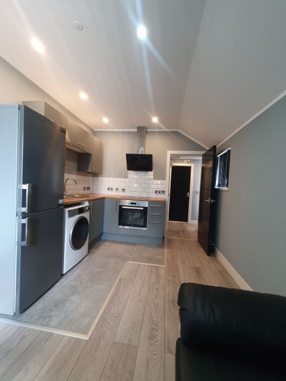 Property photo 2 of 7 Gallery