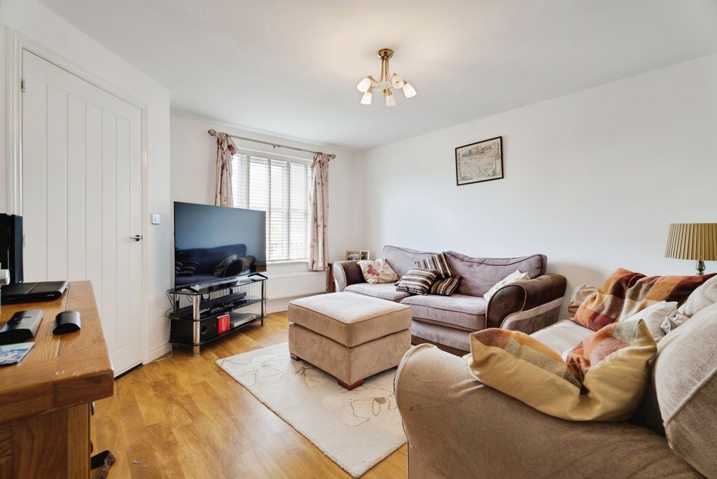 Property photo 2 of 20 Pbox-Img.Jpg