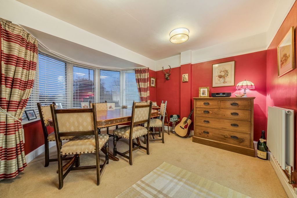 Property photo 3 of 24