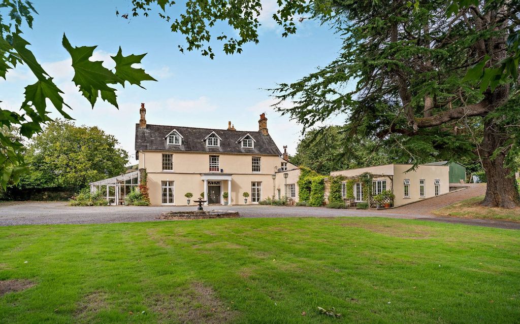 Property photo 1 of 17 Front