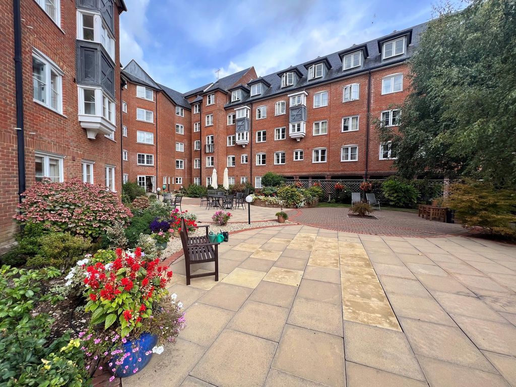 Property photo 2 of 8 Photo 8